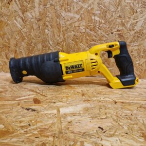 DeWALT DCS380
